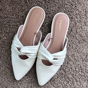 🚫SOLD🚫 EUC Okd Navy Pointed Toe Mules